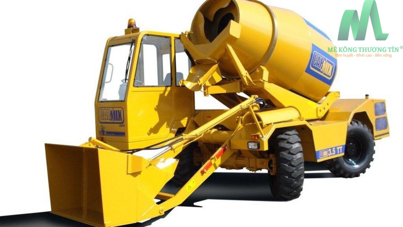 Xe bê tông tươi có những loại nào? Ưu nhược điểm ra sao? 5 Xe trộn bê tông tươi tự hành