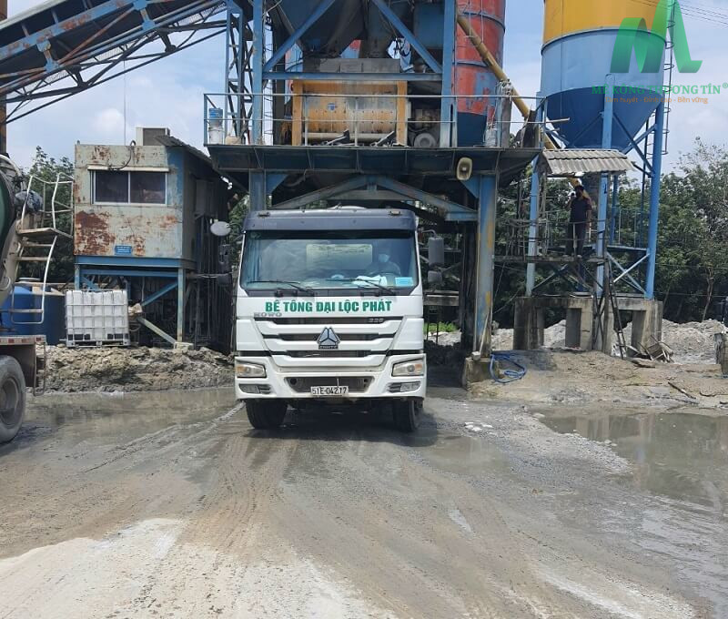 Nhà máy và trạm trộn được đặt ở nhiều nơi Nhà máy và trạm trộn được đặt ở nhiều nơi