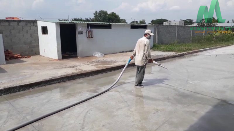 đổ bê tông tươi bị nứt