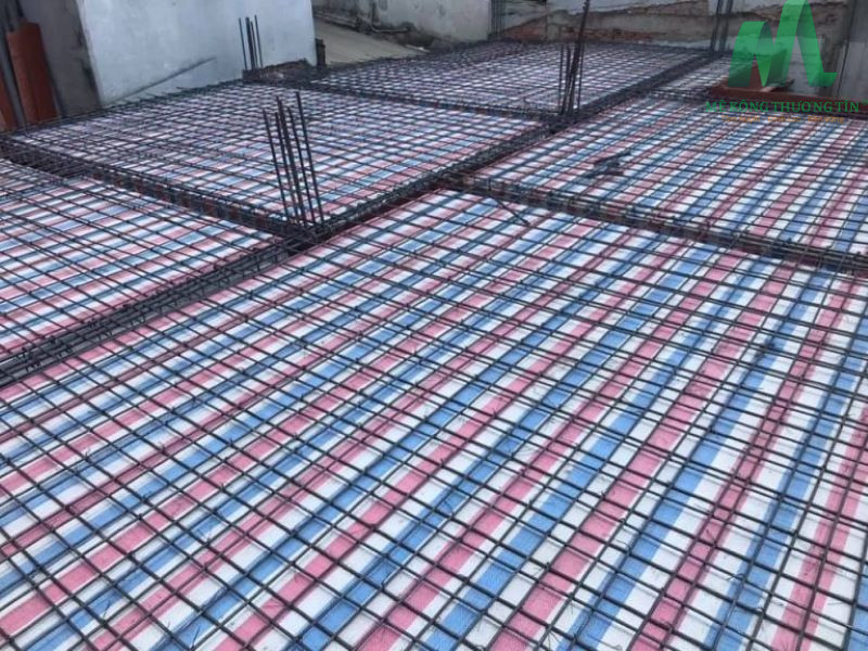 đổ bê tông tươi bị nứt