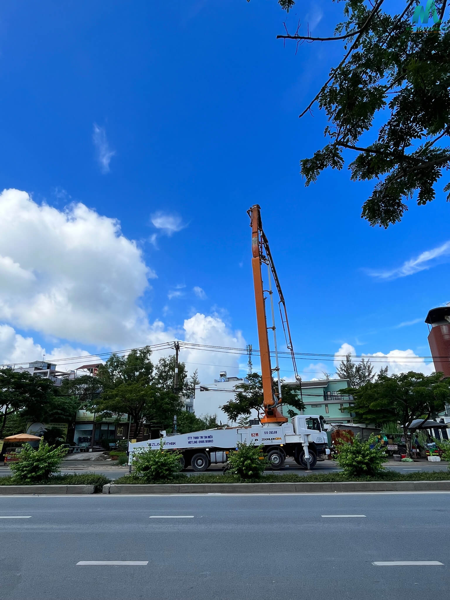 xe phun bê tông tươi