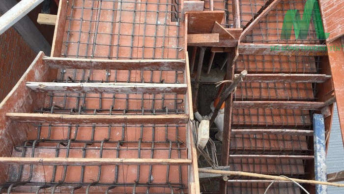 cách đóng cốp pha cầu thang