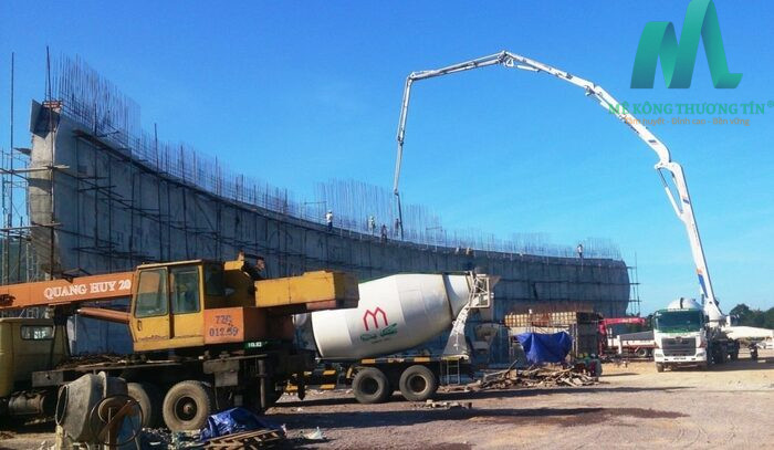 Máy bơm bê tông tĩnh