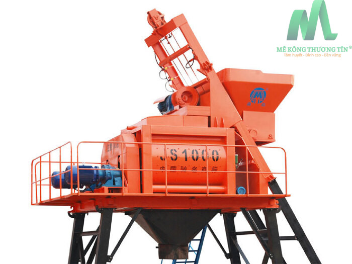 Máy trộn bê tông cưỡng bức kiểu trục đứng được sử dụng nhiều tại xưởng bê tông đúc sẵn