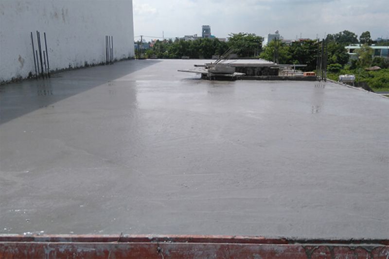 Quy trình bảo dưỡng bê tông sàn đúng kỹ thuật 