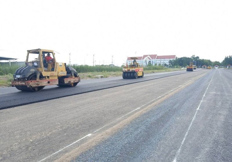 Thi công đường cao tốc 