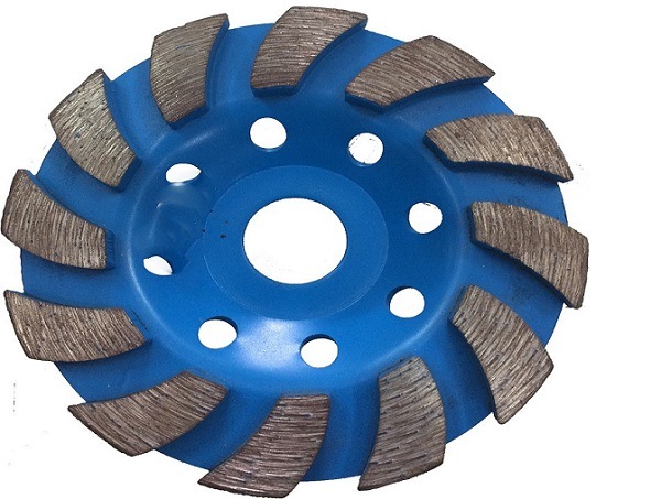 Lưỡi mài bê tông là gì? Phân loại và cách chọn lưỡi mài phù hợp nhất 2 Lưỡi mài bê tông phụ kiện chuyên dụng gắn vào máy