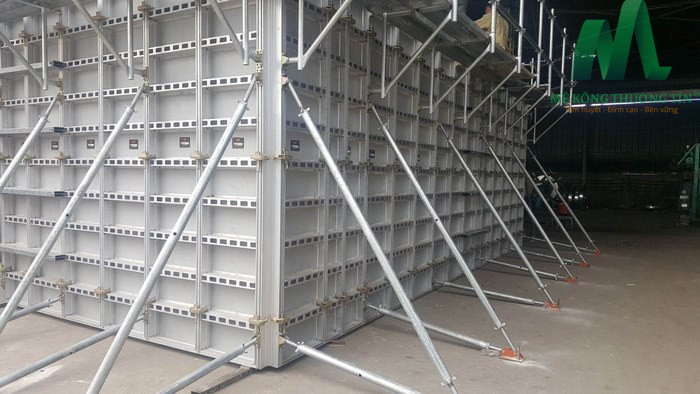 Cây chống cốp pha: Công dụng và cách tính số lượng cần thiết 2 Cây chống cốp pha