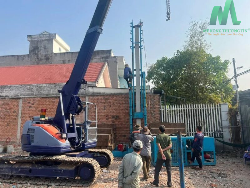 Độ chối của cọc là gì? Cách xác định & những yếu tố ảnh hưởng 3 Thiết bị thi công ép cọc bê tông