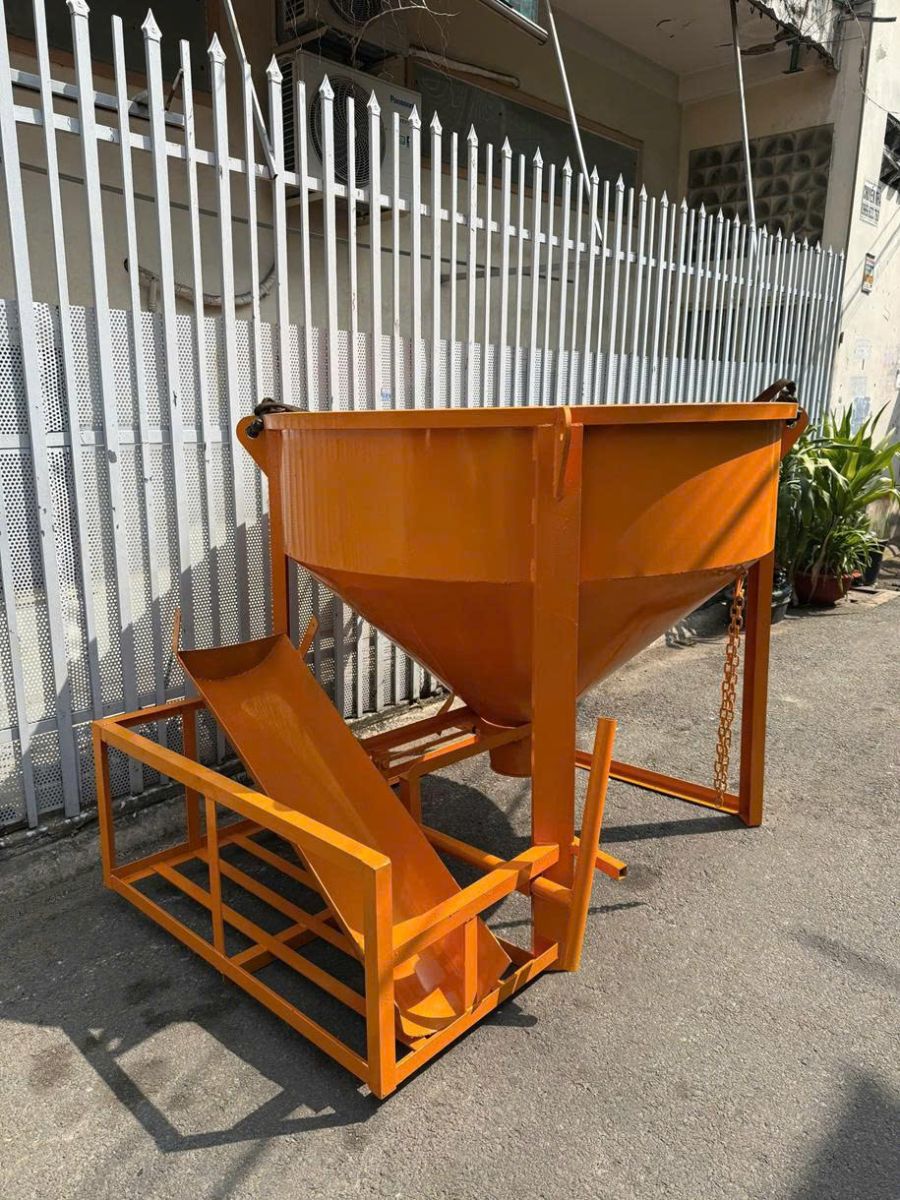 Phễu đổ bê tông là gì? Cấu tạo, phân loại và lợi ích khi sử dụng trong thi công 4 image3