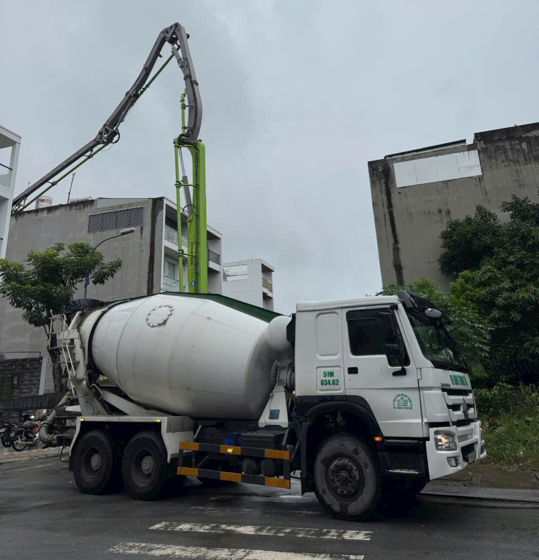 Dịch Vụ Cung Cấp Bê Tông Tươi Quận 4 - Giá Cạnh Tranh, Giao Nhanh 2 Nhà máy bê tông tươi quận 4 của Mê Kông Thương Tín