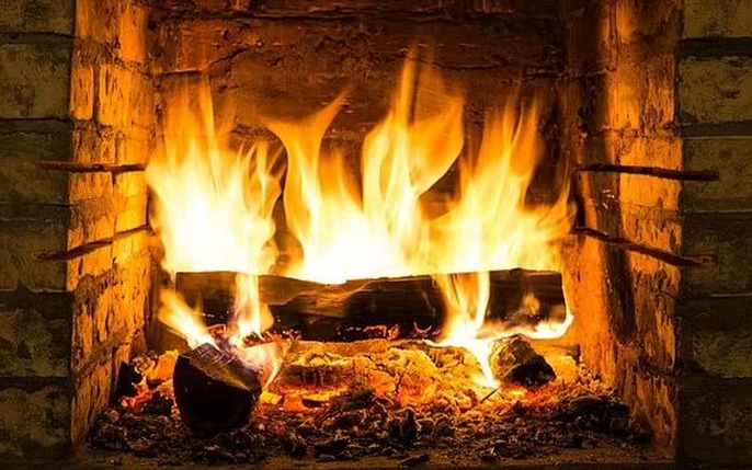 Lò sưởi và bếp nướng dân dụng
