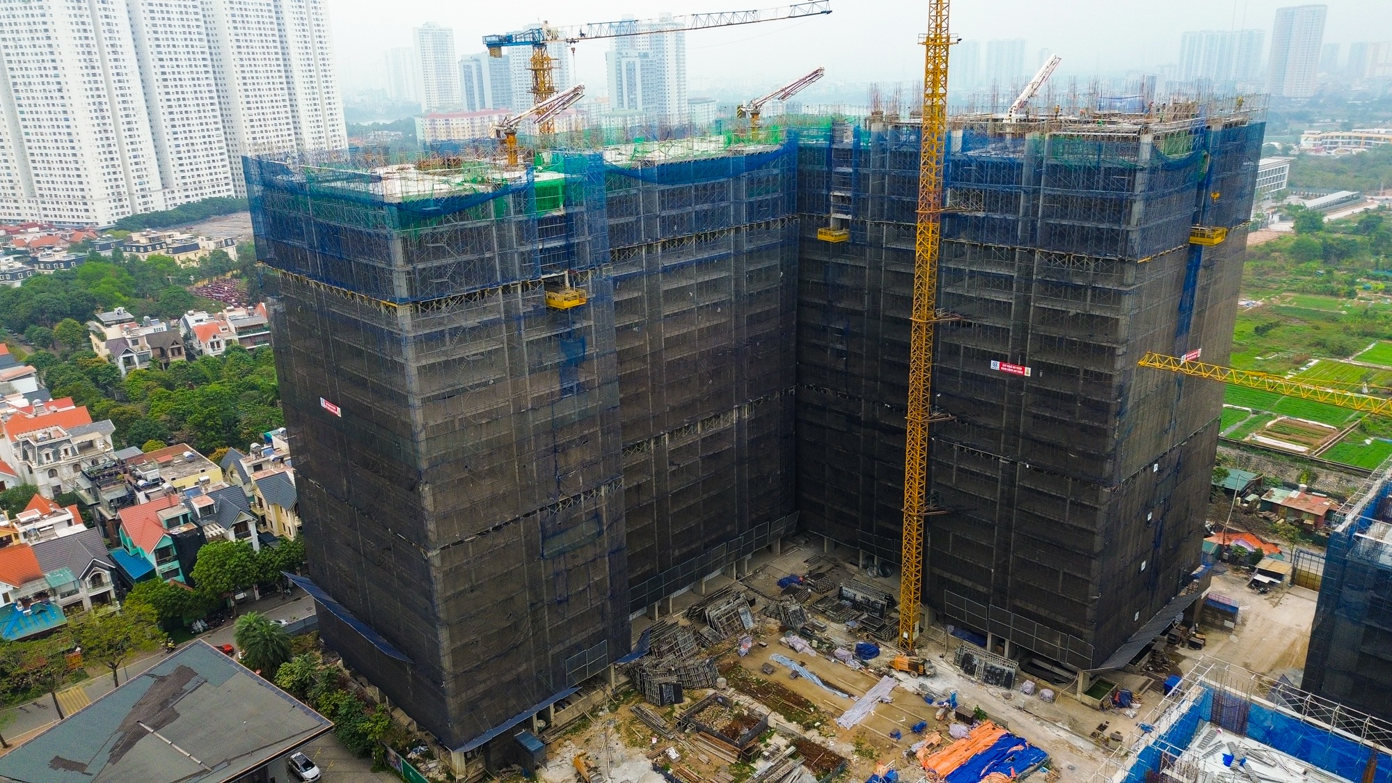Thi Công Bê Tông Chung Cư Chất Lượng, Đảm Bảo Tiến Độ Dự Án 13 Những yếu tố ảnh hưởng đến chất lượng bê tông khi thi công chưng cư
