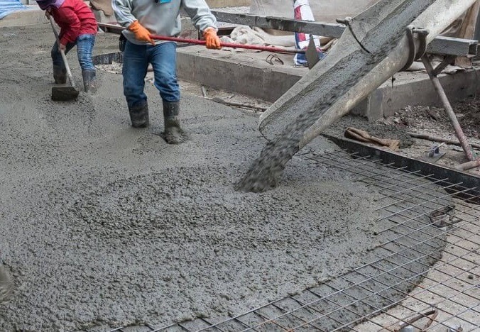 Lưu Ý Khi Đổ Bê Tông Tươi: 15 Điều Quan Trọng Để Công Trình Đạt Chất Lượng 7 Những lưu ý trong khi thi công bê tông tươi tại công trình