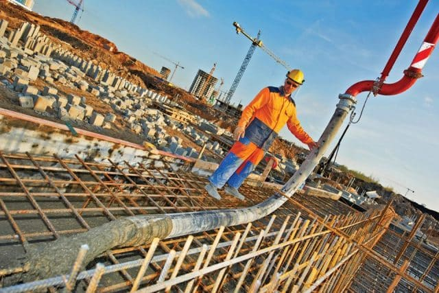 Bơm Bê Tông Lên Tầng Cao: Phương Pháp, Thiết Bị Và Lưu Ý 3 Thiết bị để bơm bê tông lên tầng cao
