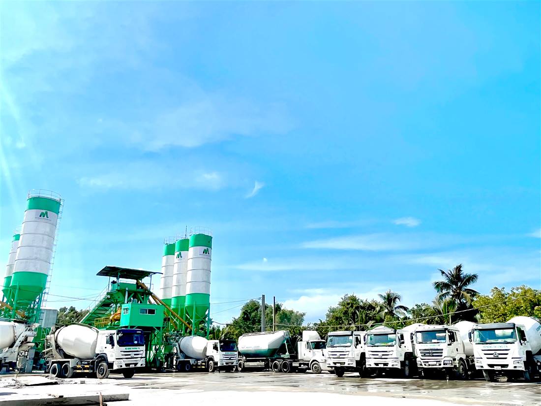Trạm trộn và đội xe bồn Mê Kông Thương Tín tại Nhà Bè