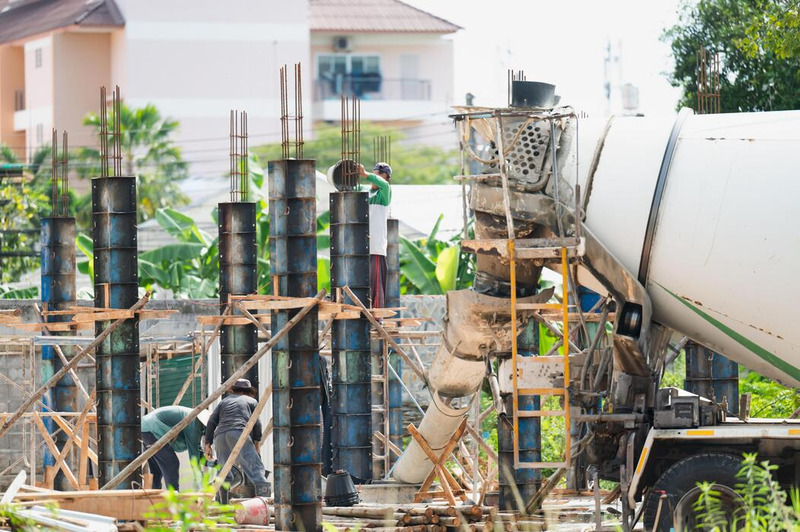 Bê tông bao lâu thì chịu được tải? Thời gian và lưu ý 5 Bê tông chưa đủ tuổi có nên chịu tải? Cho chất tải sớm dễ gây nứt gãy kết cấu, võng sàn và suy giảm lực bám dính cốt thép