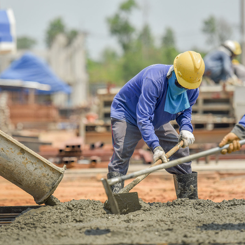 Thi công bê tông đúng kỹ thuật – Kiểm soát chặt chẽ quy trình đầm nén và trút bê tông để tránh hiện tượng tách nước 